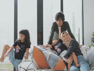 8 Potret Harmonis Keluarga Tria The Changcuters