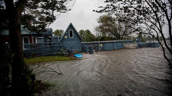 Badai Florence Mulai Hantam Wilayah Tenggara Amerika Serikat