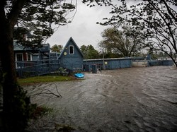 North Carolina Masih Tenggelam, 31 Orang Tewas