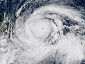 Amukan Badai Mangkhut di Hong Kong Amukan Badai Mangkhut di Hong Kong