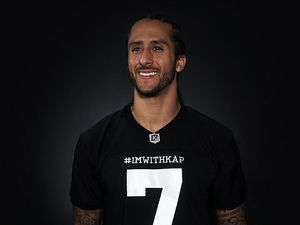 Pascakontroversi Iklan Nike, Jersey Im with Kap Habis dalam Hitungan Jam Pascakontroversi Iklan Nike, Jersey Im with Kap Habis dalam Hitungan Jam