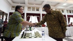 Ketika Kepala Bappenas Tanding Catur