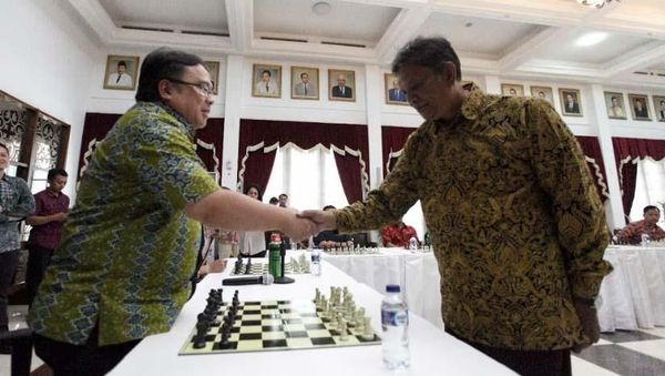 Ketika Kepala Bappenas Tanding Catur
