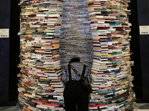 Seorang Pria Curi Buku Perpustakaan Senilai Rp 1,4 M untuk Dijual Online