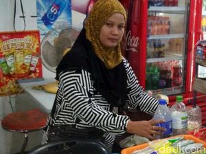 Neng Ai Penjual Jamu yang Selamatkan Entin Korban TPPO di Malaysia Neng Ai Penjual Jamu yang Selamatkan Entin Korban TPPO di Malaysia