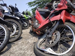 Nasib Ratusan Bangkai Kendaraan di Kantor Polisi