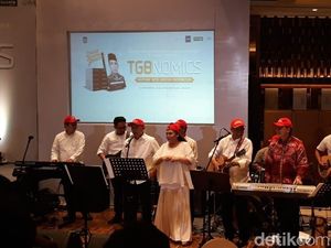 Ngamen Buat Gempa Lombok, Elek Yo Band Sumbang Rp 851 Juta Ngamen Buat Gempa Lombok, Elek Yo Band Sumbang Rp 851 Juta