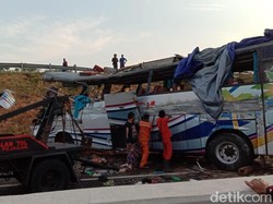 Kecelakaan Maut di Tol Kanci, Polisi: Sopir Mengantuk
