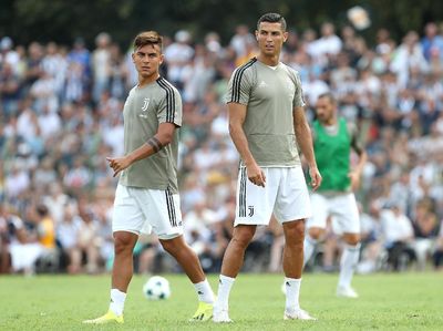 Deretan Pemain yang Punya Keistimewaan Main Bareng Messi dan Ronaldo