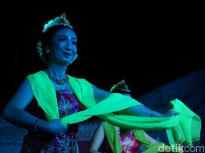 Menjaga Seni Tradisi, Penari Jepang Bawakan Tarian Lengger Banyumasan