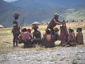 Malam Minggu, Lihat Foto Lamaran Suku Dani Dulu