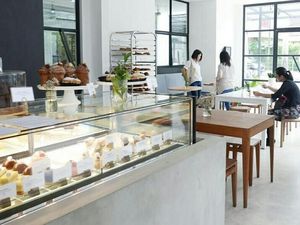 Ngopi Sambil Ngemil Pastry yang Enak Bisa di 5 Kafe Cozy Ini Ngopi Sambil Ngemil Pastry yang Enak Bisa di 5 Kafe Cozy Ini