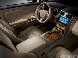 Pria Terkurung 14 Jam di Mobilnya Sendiri Gara-gara Remote Rusak