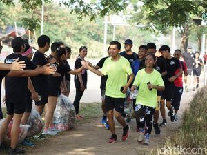 Sehat ala Anak Tangerang, Lari Happy Sambil Pungut Sampah Sehat ala Anak Tangerang, Lari Happy Sambil Pungut Sampah