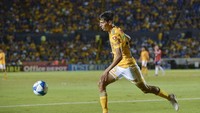 Satu nama mengejutkan muncul karena pemain ini berlaga di Liga Meksiko bersama Monterrey. Juergen Damm punya speed 95 namun kemampuannya lainnya begitu jomplang. (Azael Rodriguez/Getty Images)