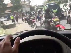 Polda Jabar Jelaskan Viral Ambulans Terhalang Rombongan Polisi
