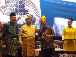 OSO Sosialisasi 4 Pilar MPR Sambil Galang Bantuan Gempa NTB