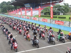 Pecinta Motor CBR Berebut Rp 55 Juta di Balapan Ini
