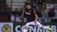 Nicolas Aguirre gabung ke klub Liga China, Chongqing Dangdai Lifan, pada Februari 2018. Tak bertahan lama, Aguirre hijrah ke Spanyol dengan kostum Granada. (Foto: Wolfgang Rattay/ REUTERS)