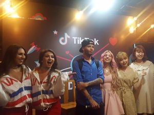 Mengintip Karier Kreator Konten Global di Tik Tok