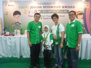 Anak Ini Temukan Inovasi Sikat Gigi Bebas Bakteri