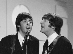 Tak Cuma Bikin Lagu, Paul Ngaku Lebih Intim dengan John Lennon