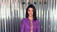 Absen Jadi Model Catwalk, Kendall Jenner Tampil Seksi Jadi Tamu