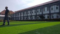 Foto: Saung Dibongkar, Lapangan Futsal Didirikan di LP Sukamiskin
