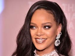 Sukses dengan Foundation, Rihanna Rilis 50 Warna Concealer