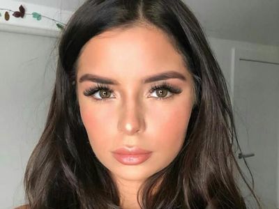Potret Demi Rose, Dari Foto Seksi di Instagram Kini Jadi Model Profesional