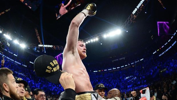 Canelo Alvarez menang angka atas Gennedy Golovkin.