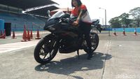 Kenalan dengan Pebalap Cewek Satu-satunya di CBR Race Day