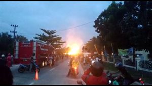 Foto: Semburan Api dari Pipa Gas Chevron di Riau