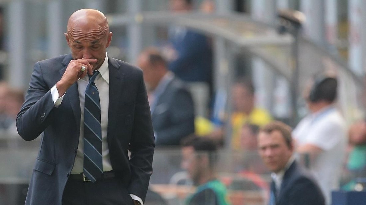Luciano Spalletti menilai Inter Milan seharusnya mendapat penalti di laga melawan Parma (Foto: Emilio Andreoli/Getty Images)