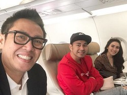 Duduk Sebelahan di Pesawat, Raffi Ahmad-Ayu Ting Ting Dicerca