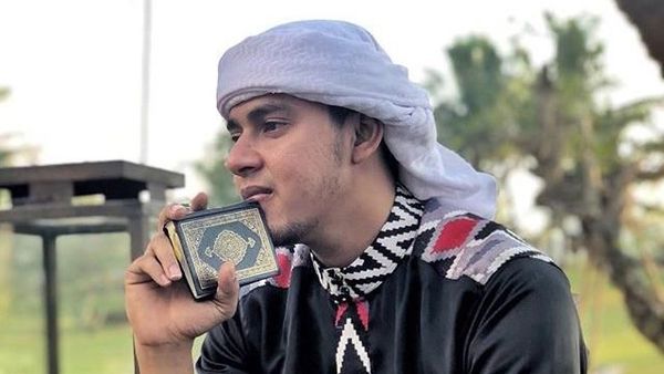 Kenalan dengan Salim Bahanan, Hafidz Ganteng yang Pesonanya Bikin Adem