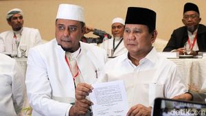 Detik-detik Prabowo Teken Pakta Integritas Ijtimak Ulama II