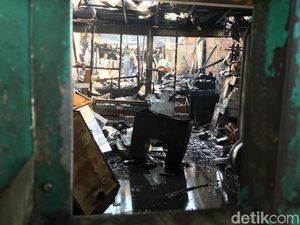 Kebakaran di Toko Gas Grogol Padam, Tidak ada Korban Jiwa