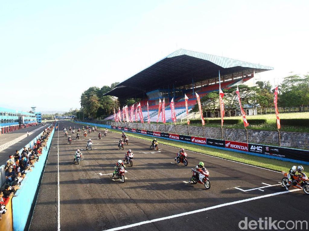 Catat, Sirkuit Sentul Juga Pernah Dapat Grade 3 dalam Homologasi FIA Catat, Sirkuit Sentul Juga Pernah Dapat Grade 3 dalam Homologasi FIA