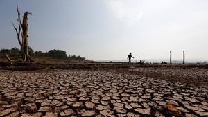 Kering Kerontang, Begini Potret Waduk Jatigede Sekarang
