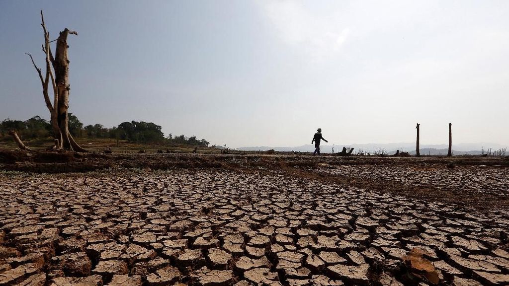 Kering Kerontang, Begini Potret Waduk Jatigede Sekarang Kering Kerontang, Begini Potret Waduk Jatigede Sekarang