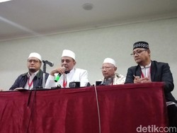 GNPF Ulama Ngaku Tak Minta Jabatan ke Prabowo-Sandi