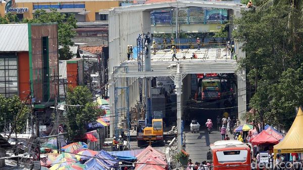 Proyek Skybridge Tanah Abang Terus Dikebut