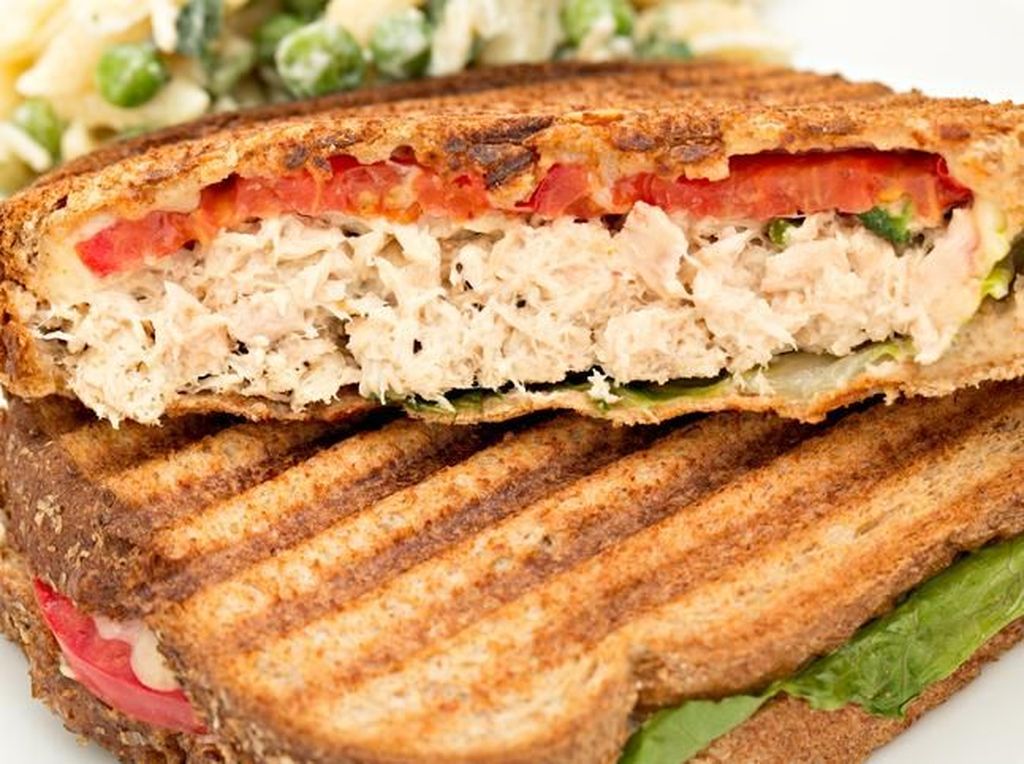 Ejek Tuna Melt Pesanan Pacarnya, Pria Ini Dihujat Netizen Ejek Tuna Melt Pesanan Pacarnya, Pria Ini Dihujat Netizen