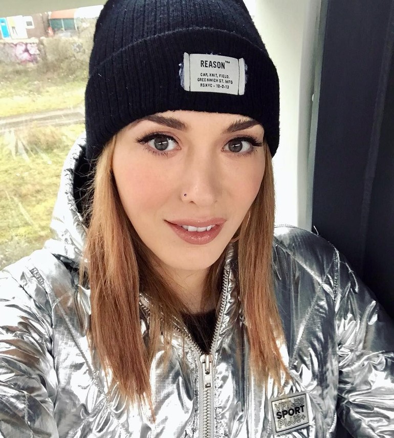 To look boring. Paris Lee. Франческа Джейн. Stangamble_Paris_Lee. Paris Lees.