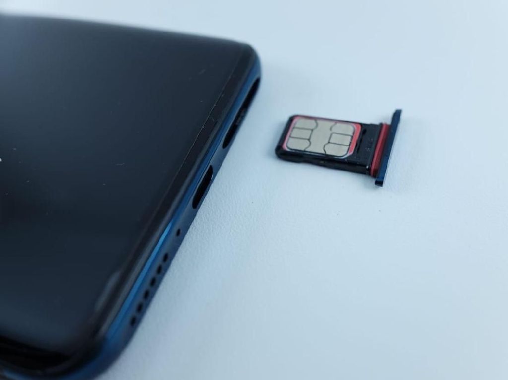Slot Dual SIM Bertumpuk iPhone XS Mirip Oppo Find X