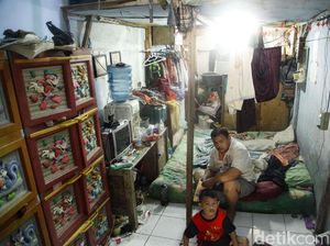 Duka Penghuni Lantai Dasar Rusun Muara Baru