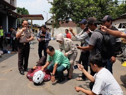 Ratusan Warga Bojonegoro Siap Bantu Korban Kecelakaan Lalu Lintas