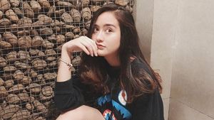 Salshabilla Adriani, Pamer Kaki Jenjang dan Gaya Pacaran