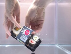 Buka Makanan dalam Air, Wet Unboxing Jadi Tren Terbaru di YouTube